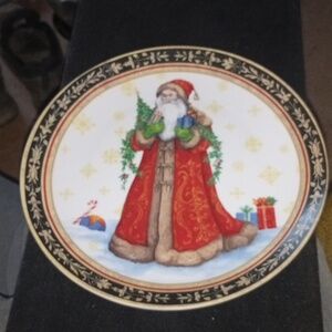 Certified International White Plate by Pamela Gladding. 8" Plate